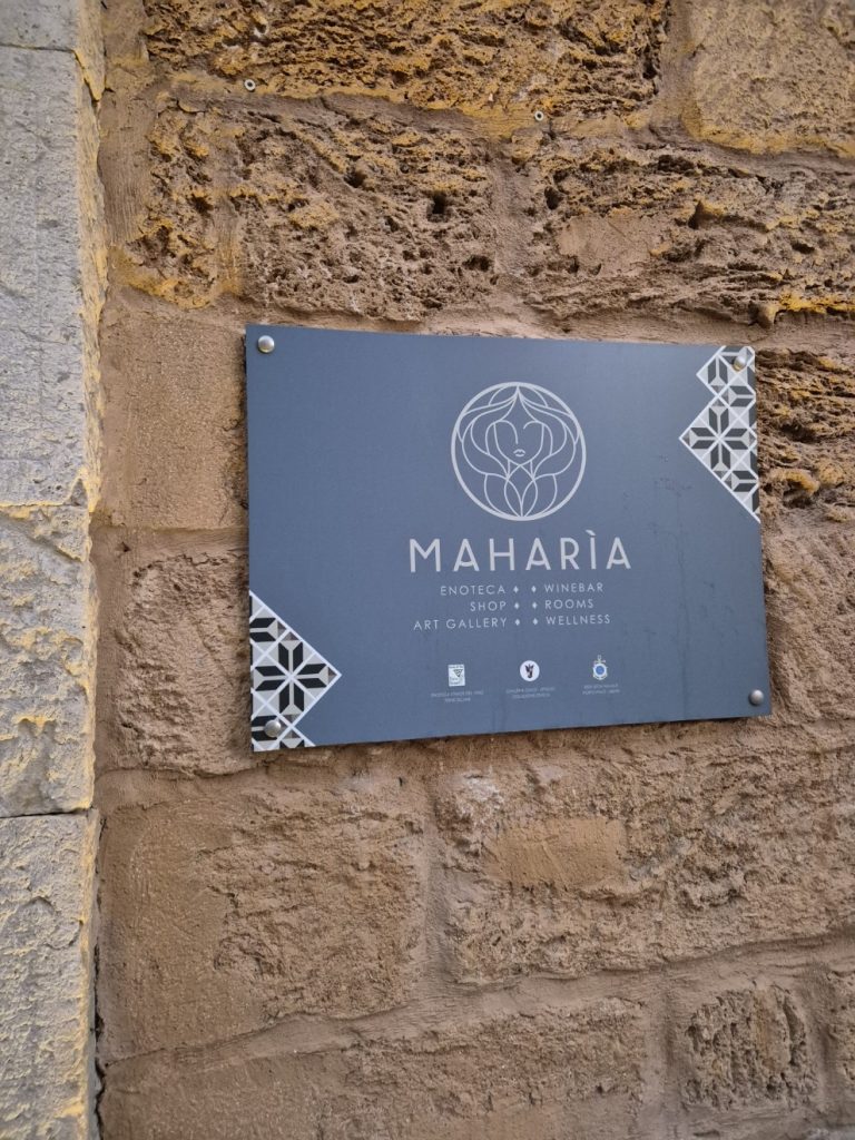 Maharia
