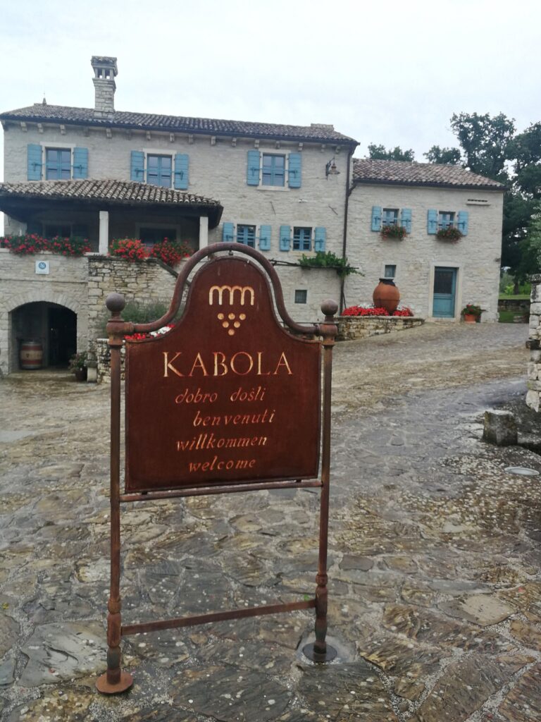 Kabola